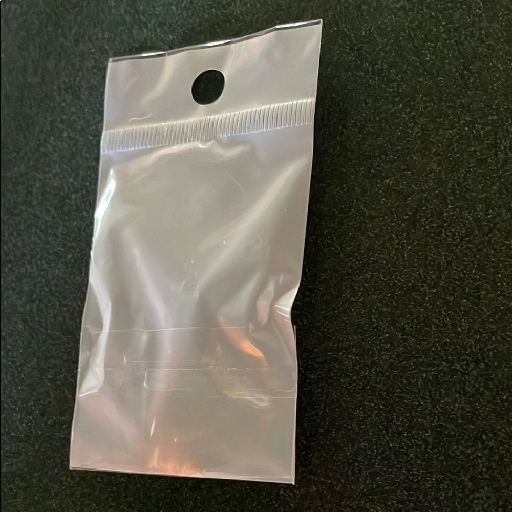 🎉2/$5 Silver Mom Keychain - Picture 4 of 6